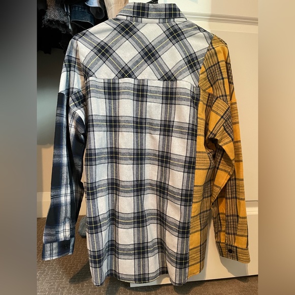 VINTAGE CROSS-STITCHED MULTICOLOUR BUTTON UP T-SHIRT - Picture 2 of 4